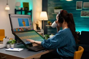 woman-with-editor-occupation-wearing-headphones